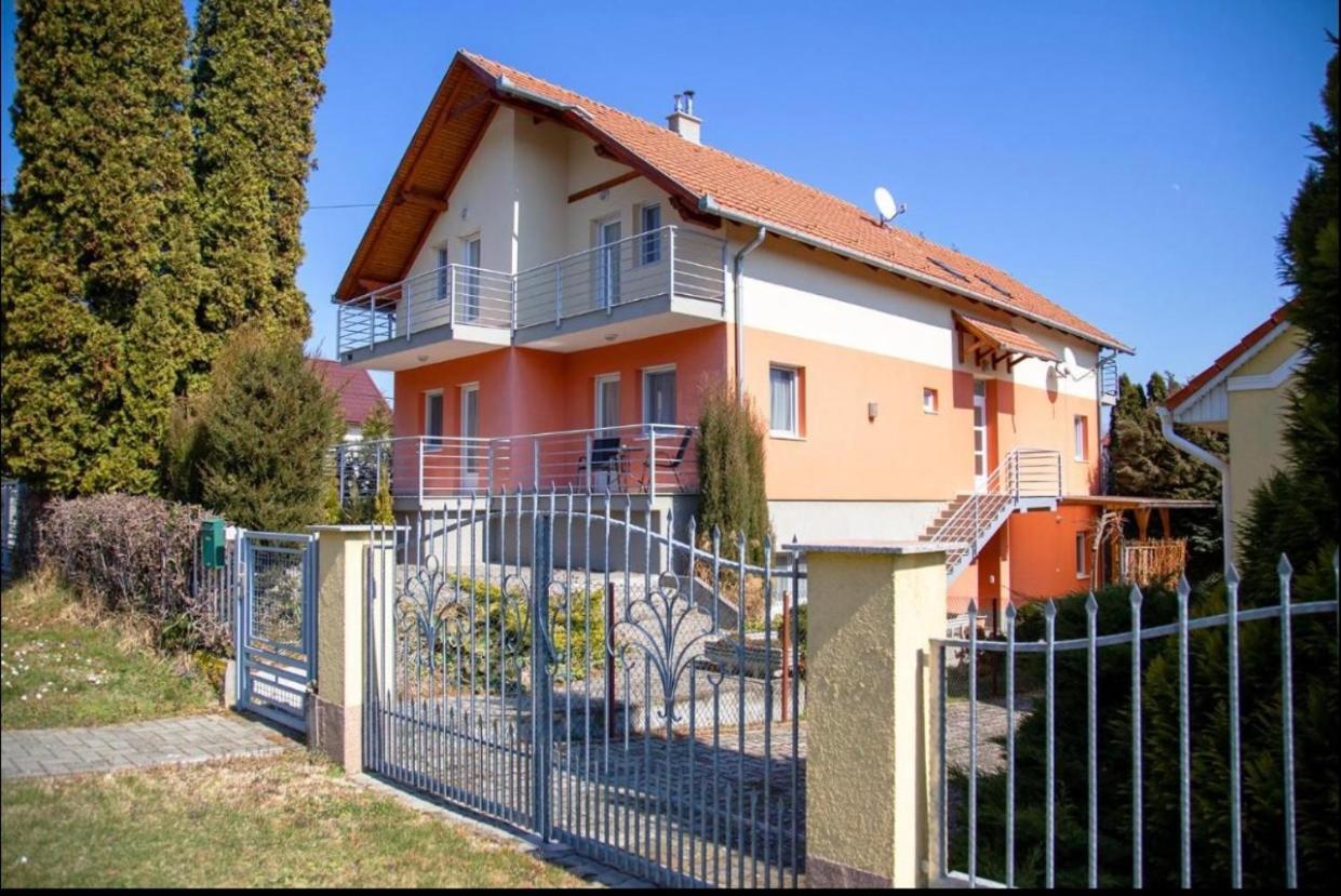 Bonita Apartmanház Apartamento Zalakaros Exterior foto